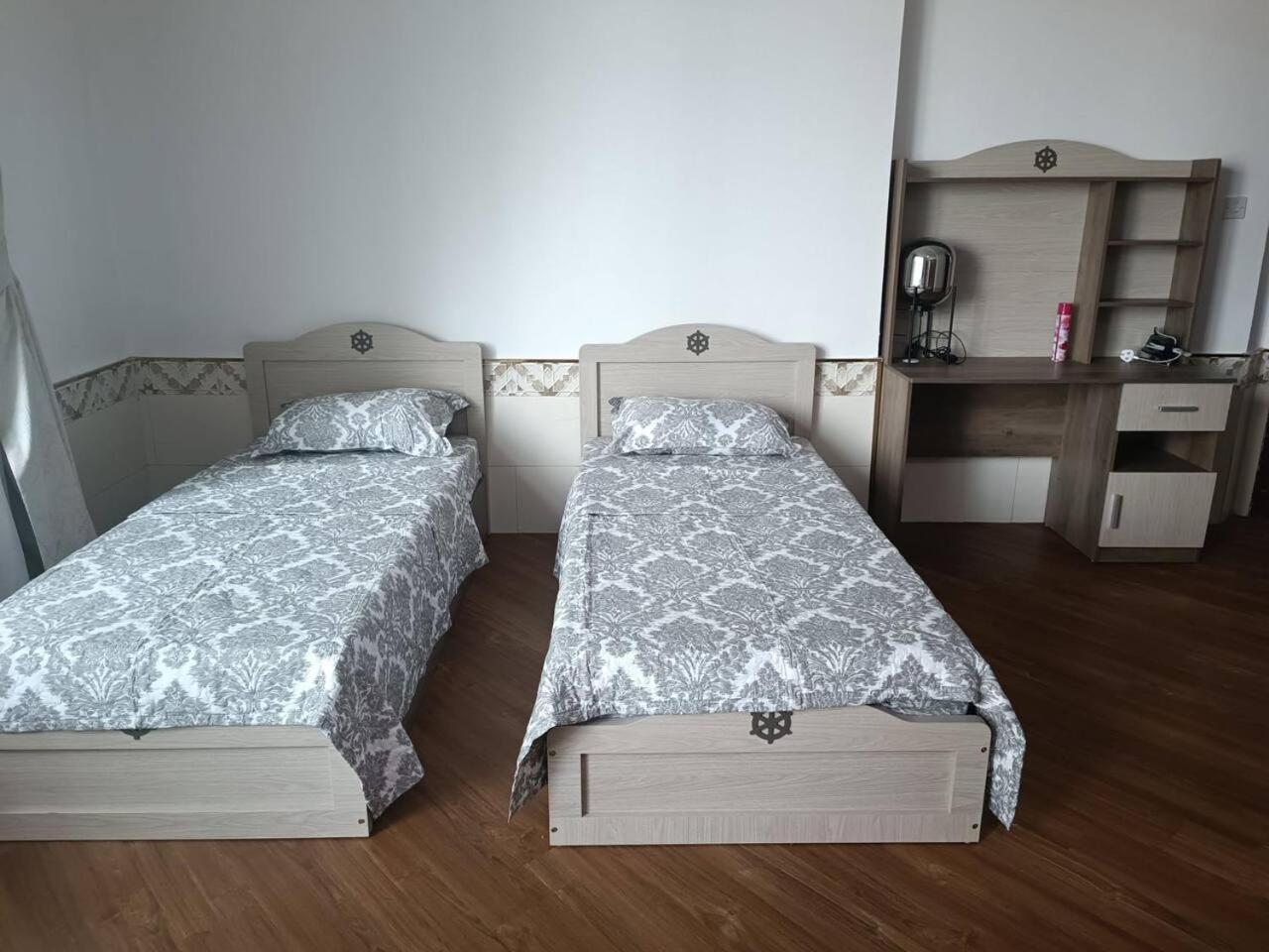 شقة كبيرة وفخمة Large And Luxury Two Bedroom Adschman Exterior foto